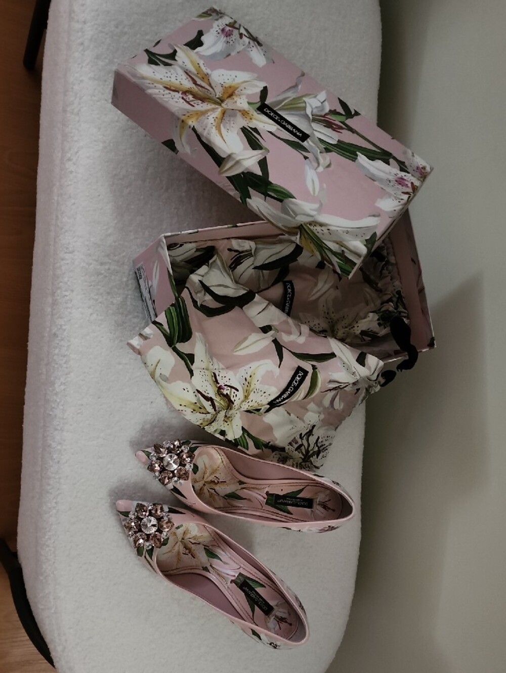 Dolce & Gabbana Pink Floral Embellished Pointed-Toe Pumps - Picture 4 of 5